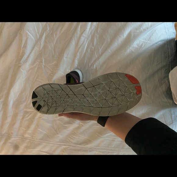 Nike Free Rn Shoes - Picture 3 of 3